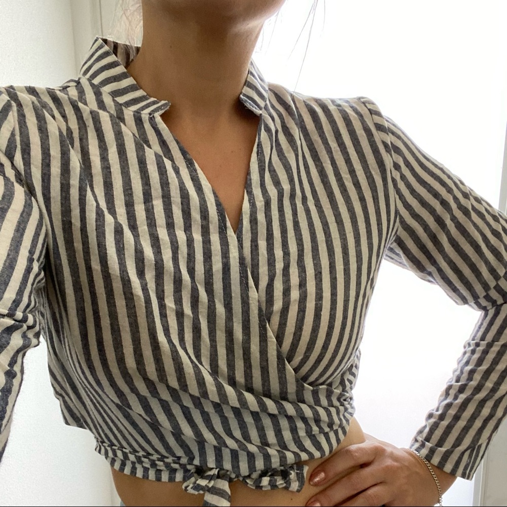 Striped wrap top - Picture 5 of 6